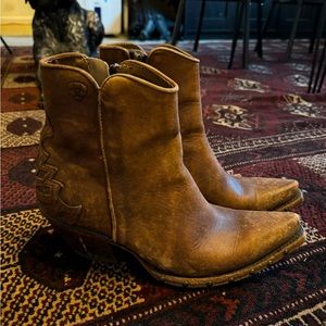 Ariat Fenix Western Bootie